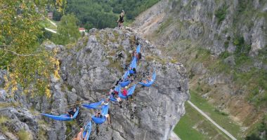 Hamace la înălţime între stânci, la 200 de metri deasupra solului - 2