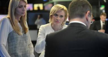 Stire din Politică-Administrație : "Victor Ponta nu trebuie să-și dea demisia și din fruntea guvernului"