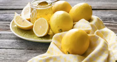 Stire din Sănătate : Poate lămâia să dizolve pietrele la fiere? Ce spun medicii