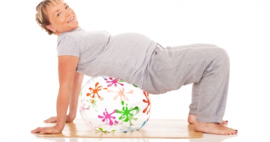 Stire din Sănătate : Mămicile moderne practică "Lamaze", pentru o naștere  naturală