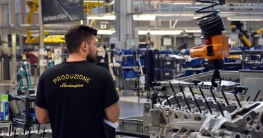 Lamborghini introduce săptămâna de lucru de patru zile pentru muncitorii de pe linia de producţie