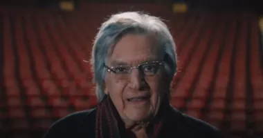 Stire din Actualitate : La mulți ani Florin Piersic! Legenda scenei românești împlinește 90 de ani