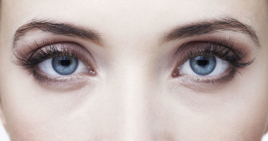 Stire din Sănătate : Arsura oculară, o urgență medicală