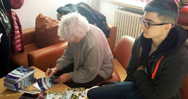 "Sunt un gând într-o zi neumblată". Lansare de carte la Liceul Teoretic "George Călinescu" - 2