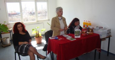 Stire din Cultură-Educație : Triplă lansare de carte Rodica Petrache