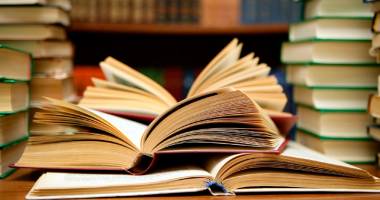 Stire din Cultură-Educație : "Verba Volant", o carte de poezie dedicată Mangaliei