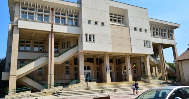 Stire din Cultură-Educație : Lansare de carte la Biblioteca Județeană