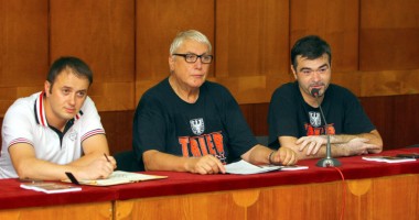 Interviu cu prof. Mărțișor Hondrilă:  "Din cauza sistemului prost gândit, părinții pot da afară profesori!" - 2