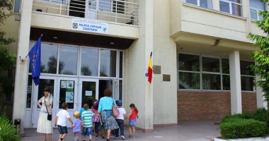 Stire din Cultură-Educație : Lansare de ofertă educațională nonformală
