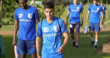 Stire din Sport : La numai 15 ani şi 4 luni, Enes Sali, mezinul din cantonamentul Farului