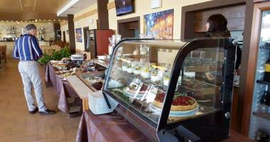 Stire din Social : La restaurant Le Premier puteți servi brunch-ul în compania prietenilor