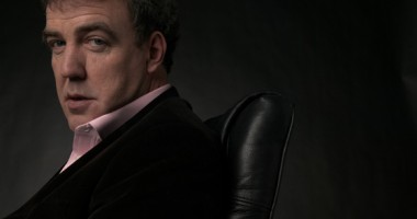 Stire din Actualitate : Încă un scandal la BBC! Jeremy Clarkson de la TOP GEAR, prins cu amanta!