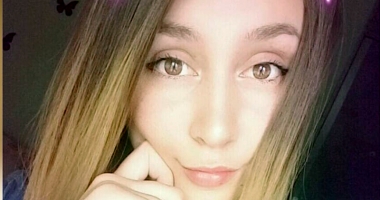 Stire din Social : "Își făcea planuri de facultate când a aflat că are cancer"