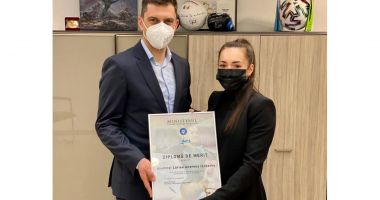 Stire din Sport : Larisa Iordache, felicitată de ministrul Tineretului şi Sportului