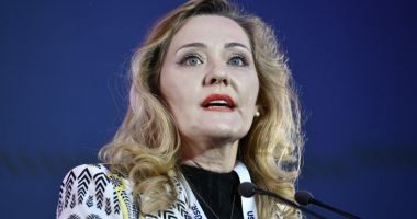 Stire din Politică-Administrație : Elena Lasconi îl atacă pe Drulă în ședința USR. Mesaj pentru colegii din partid: „Într-o zi ești uliu, în alta cioară”