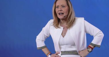 Stire din Politică-Administrație : Elena Lasconi: „Dacă CCR va anula de zece ori alegerile, eu voi candida şi a 11-a oară”