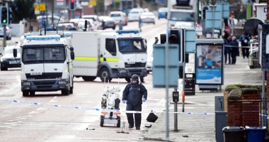 Stire din Actualitate : La un pas de tragedie! Bombă descoperită  în apropierea unei școli din Irlanda de Nord