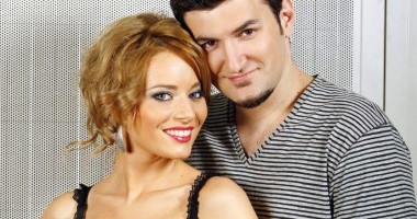 Stire din Monden : Laura Cosoi și Smiley se mută în casă nouă