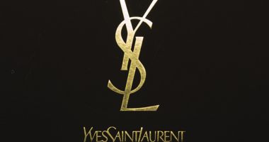 Stire din Actualitate : Săptămâna modei de la Paris: Yves Saint Laurent a revenit pe podiumul de lângă Turnul Eiffel