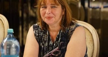 Stire din Cultură-Educație : Dr. Lavinia Dumitrașcu: „Istoria noastră este cea care ne obligă să stăm cu fruntea sus în fața oricui”