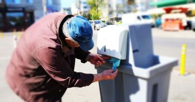 Lavoare cu apă și săpun, în mai multe zone ale Constanței - 2