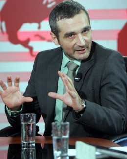 Stire din Politică-Administrație : USL se va rupe, iar în 2013 vom avea o coaliție PDL-PSD