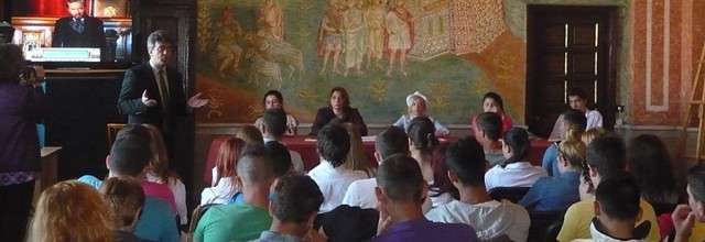 Stire din Cultură-Educație : Lecția de istorie "vie"