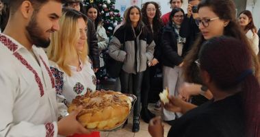 Stire din Cultură-Educație : Lecții autentice de cultură și civilizație americană pentru elevii Liceului "George Călinescu"