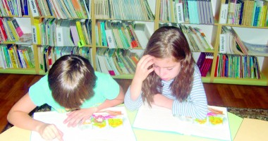 Stire din Cultură-Educație : Lectura școlară, între ocară și plăcere