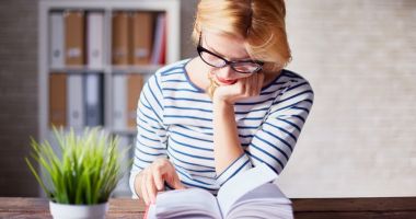 Stire din Cultură-Educație : Invitație la lectură. Aflați povestea Carmillei, o femeie vampir