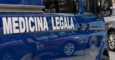 Copil de şapte ani, găsit fără suflare în casă de mama lui