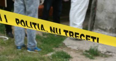 Stire din Eveniment : DUBLA CRIMĂ. Mama bărbatului care și-a ucis fiicele se spânzurase în aceeași casă