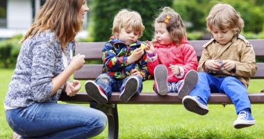 Stire din Social : Modificări importante! Mamele vor putea ieși mai devreme la pensie