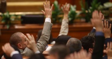 Bugetul de stat pe 2025, adoptat după ore întregi de dezbateri și proteste: ”E profund imoral”