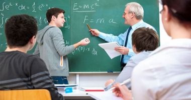 Stire din Cultură-Educație : Legea Educației: Se va reduce norma didactică pentru profesorii cu vechime de peste 15 ani