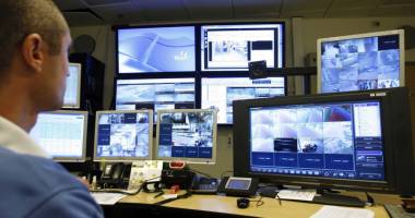 Stire din Eveniment : CCR a decis: Legea "Big Brother", respinsă din nou: este neconstituțională