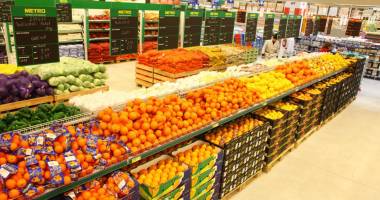 Stire din Politică-Administrație : Fructe și legume românești, în supermarketuri