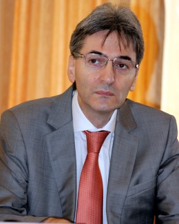Stire din Economie : Leonard Orban anunță măsuri dure pentru absorbția fondurilor structurale și de coeziune