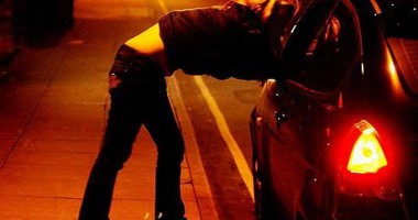 Stire din Eveniment : Vezi cine sunt proxeneții "fetițelor" de la Popas Cișmea și din Saturn, care au fost arestați