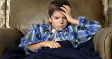 Stire din Sănătate : Dilatarea pupilelor, un semn care anunță leșinul la copii