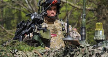 Stire din Actualitate : Letonia vrea prezenţă militară americană permanentă, pentru a descuraja Rusia