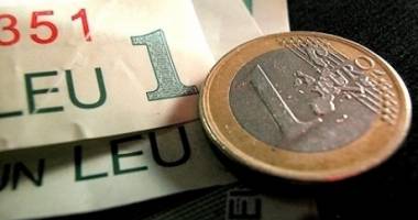 Euro începe săptămâna în creștere față de leu