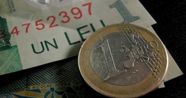 Stire din Economie : Euro a cedat 0,06% în lupta cu leul