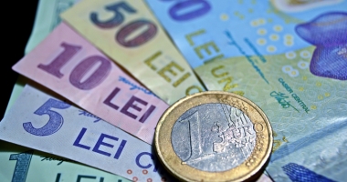 Stire din Economie : Leul a câștigat în a treia zi de Paști