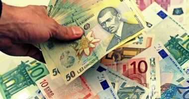 Stire din Economie : Leul câștigă la euro și francul elvețian, dar pierde la dolar