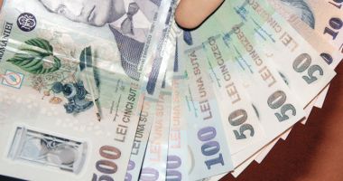 Stire din Economie : Leul câștigă la euro și dolar, dar pierde la franc elvețian