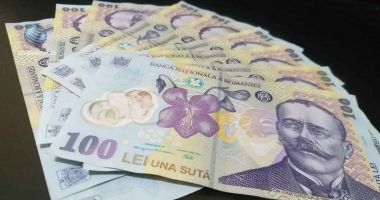 Stire din Economie : Leul pierde la euro și francul elvețian, dar câștigă la dolar