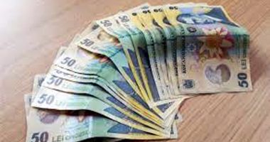 Leul câștigă la dolar și francul elvețian, dar pierde la euro