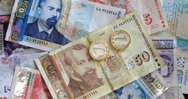 Stire din Actualitate : Leva, topită la propriu. Bulgaria retrage monedele vechi și accelerează tranziția la euro