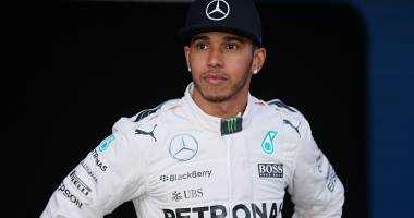Stire din Sport : Hamilton, implicat într-un accident rutier